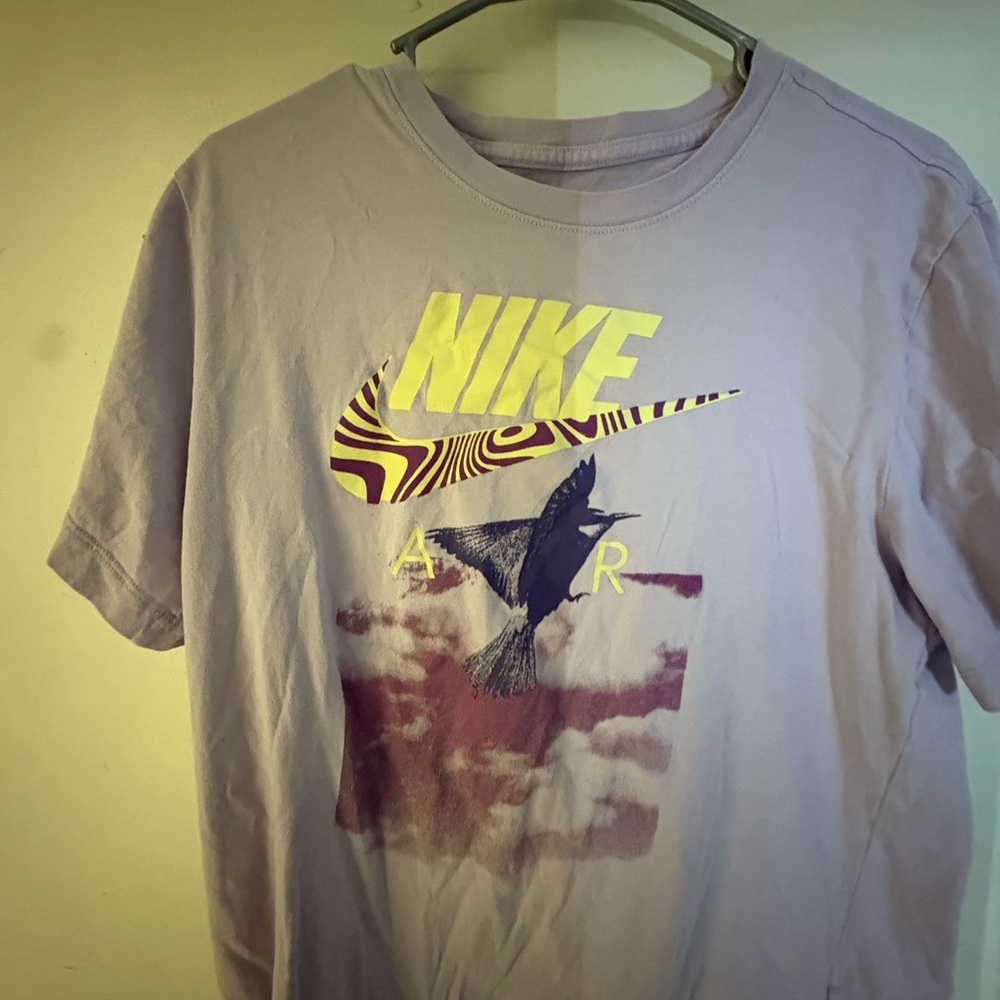 Nike Men's Lavender and Yellow Graphic Tee